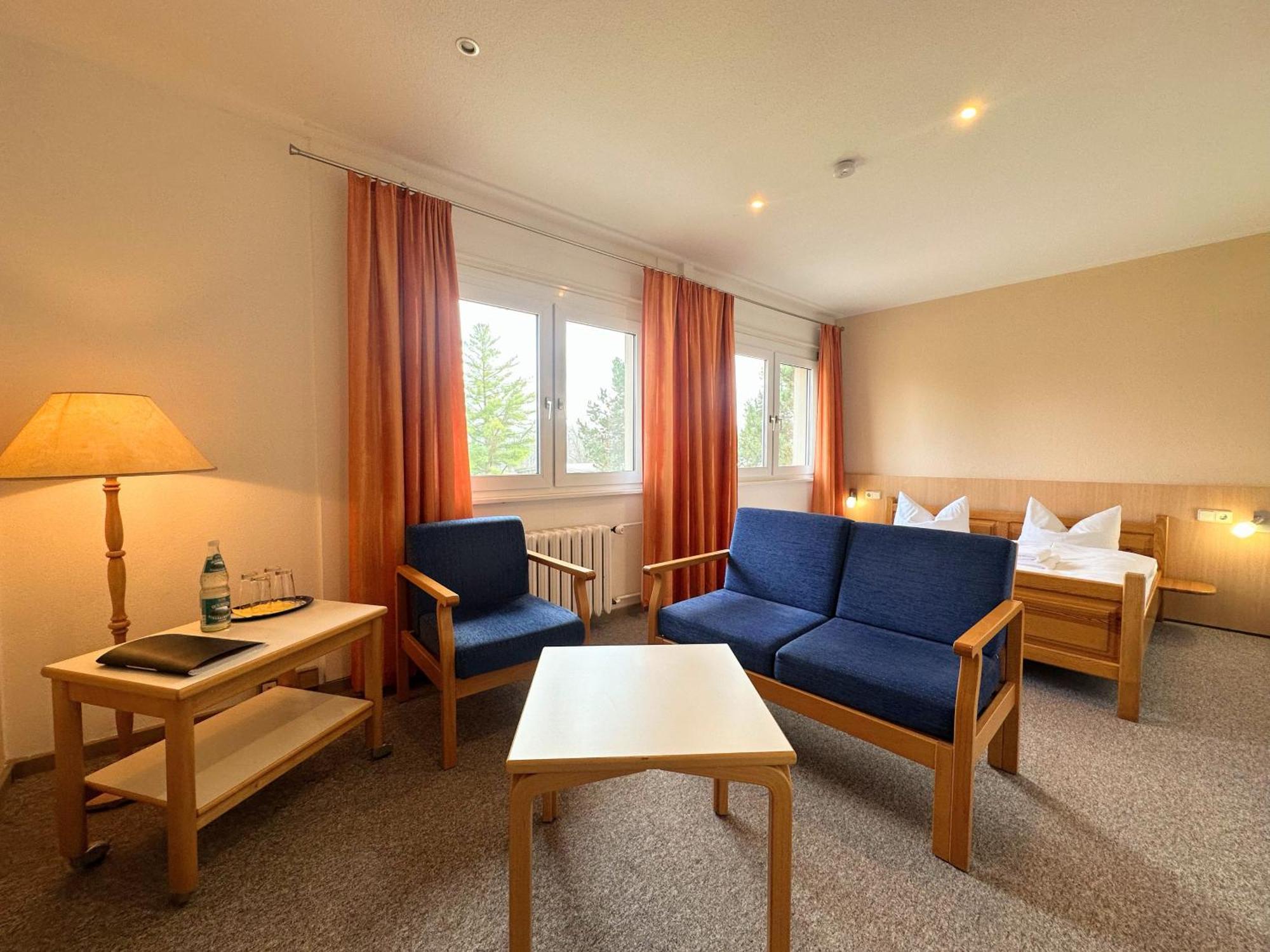 Hotel Am Laerchenberg I Fruehstueck, Wlan, Parkplatz Schirgiswalde-Kirschau Buitenkant foto