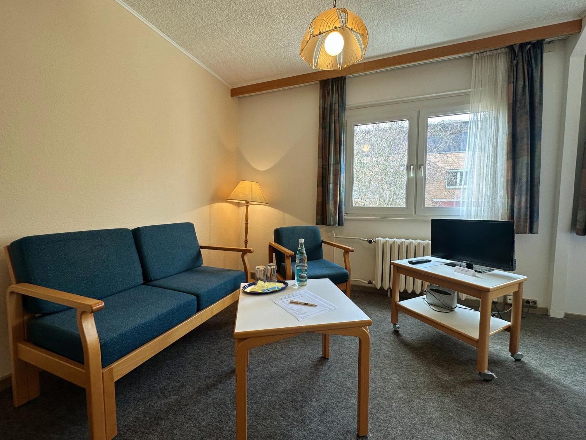 Hotel Am Laerchenberg I Fruehstueck, Wlan, Parkplatz Schirgiswalde-Kirschau Buitenkant foto